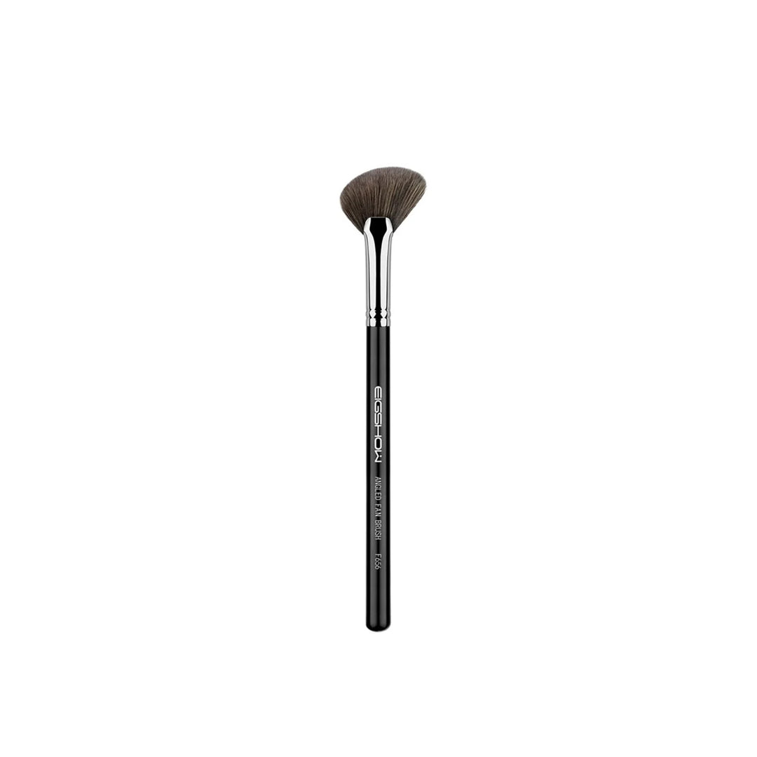 Eigshow Angled Fan Brush F656