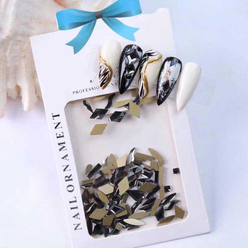 Dainty Flat Back Gems Gold / Black