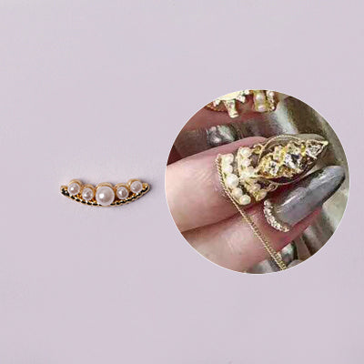 Nail Charms - Half Moon Pearls In Gold (1ps/pk) (dis)