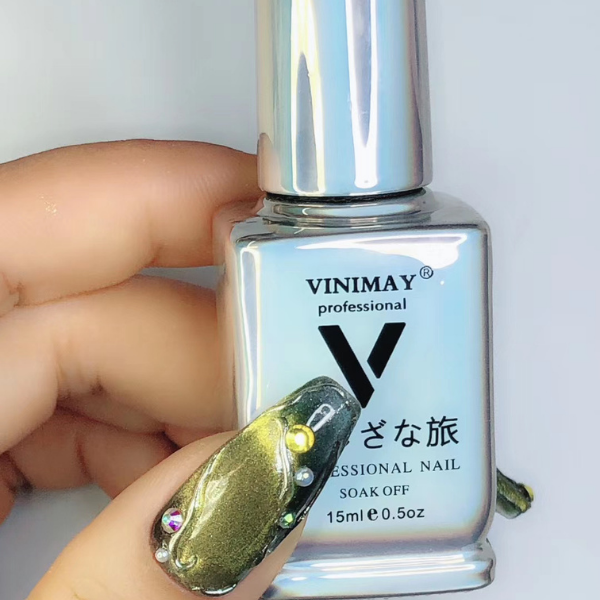 Vinimay Gold Crystal Cat Eye Gel Polish