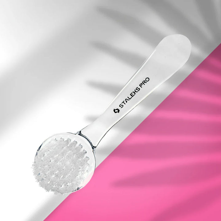 Staleks - Manicure Brush EXPERT 01 for Dust Removal (with cover)