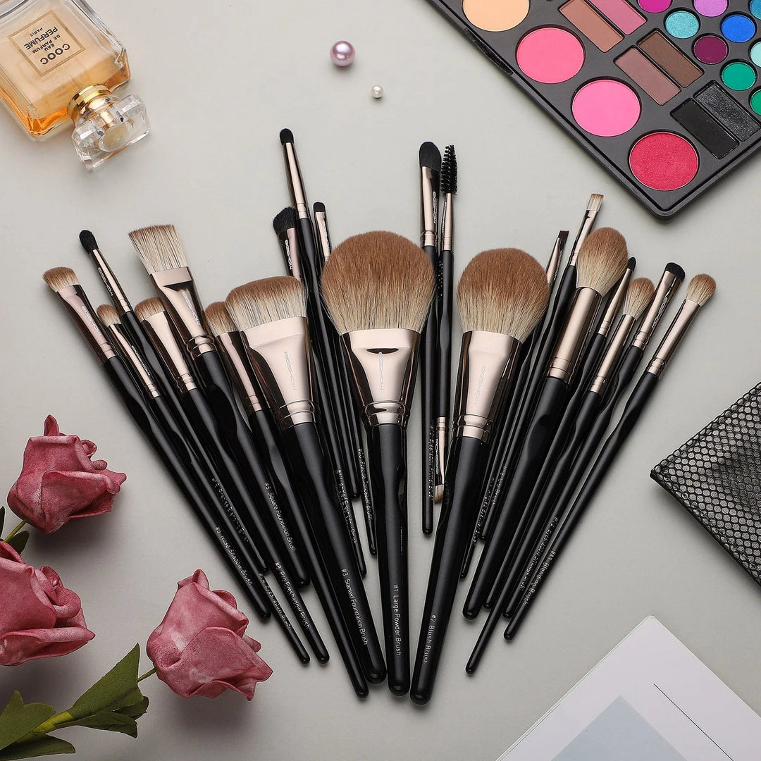 Eigshow 21pc Professional Makeup Brush Set
