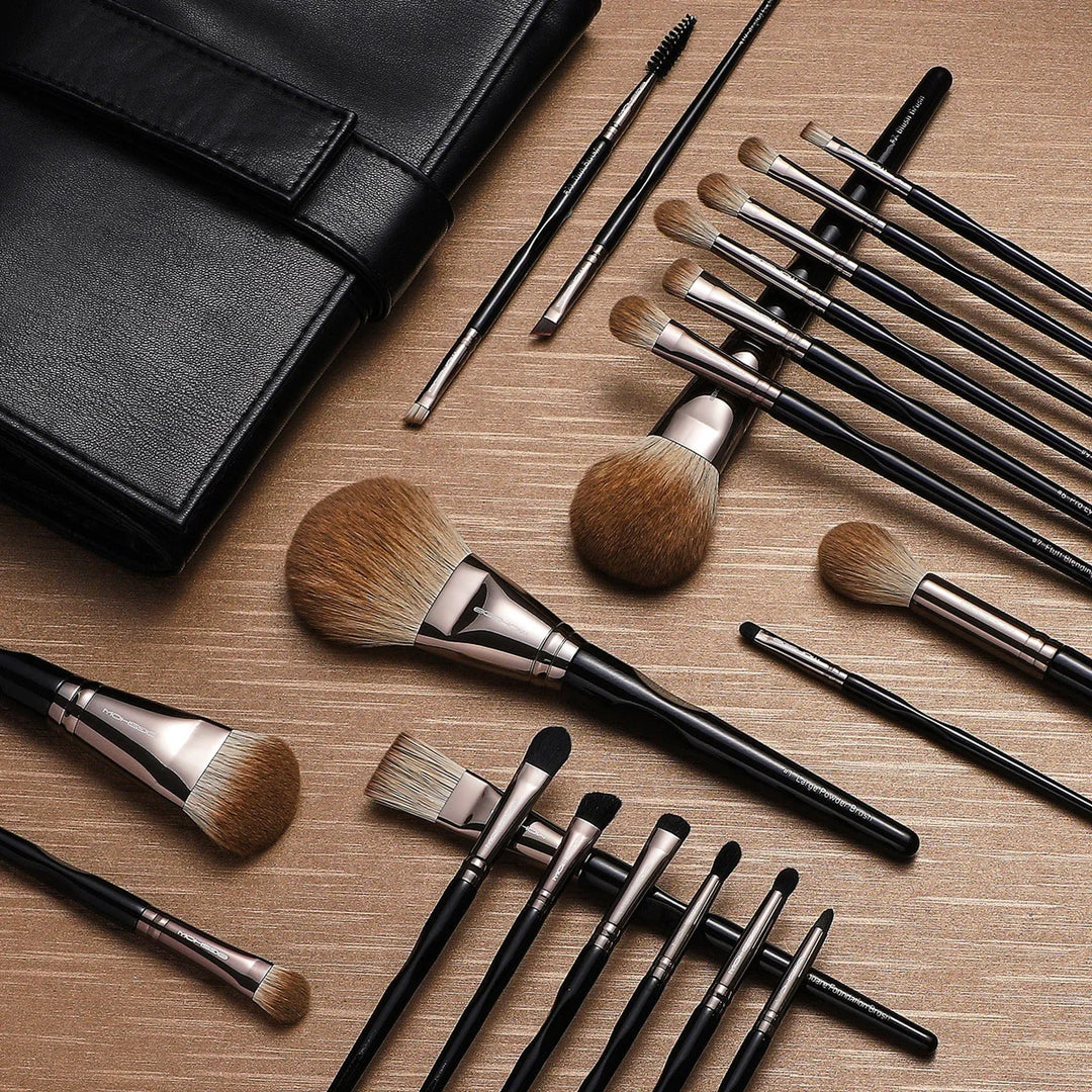 Eigshow 21pc Professional Makeup Brush Set